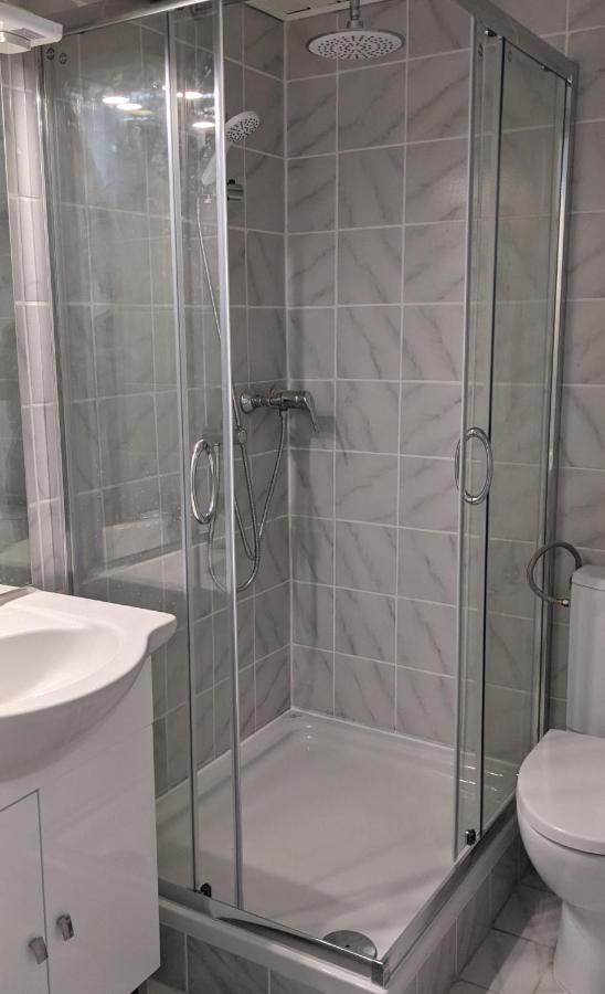 קלגנפורט 007 Studio Apartment Madrid 30M2 מראה חיצוני תמונה